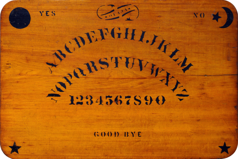 Ouija_board_-_Kennard_Novelty_Company